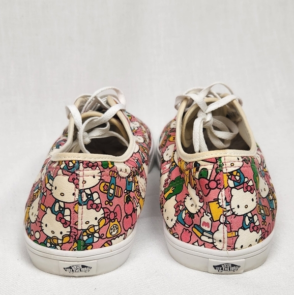 Vans × Hello Kitty Low Top Sneakers - Picture 5 of 10